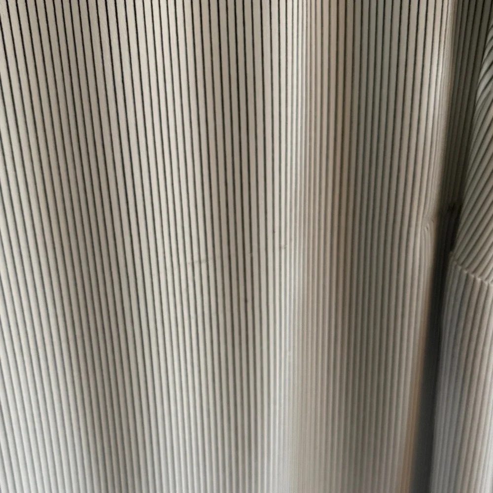 Striped Ruffle Sleeve Shell Top - Gray - Picture 4 of 6